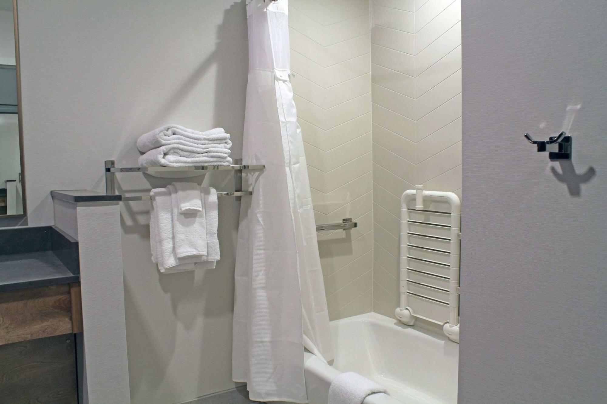 Fairfield By Marriott & St Louis South Hotel